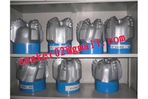 PDC drill bits